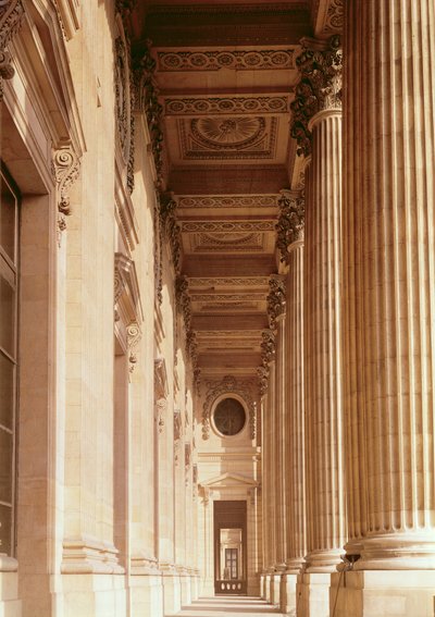 Veduta del colonnato del Louvre da Claude Perrault